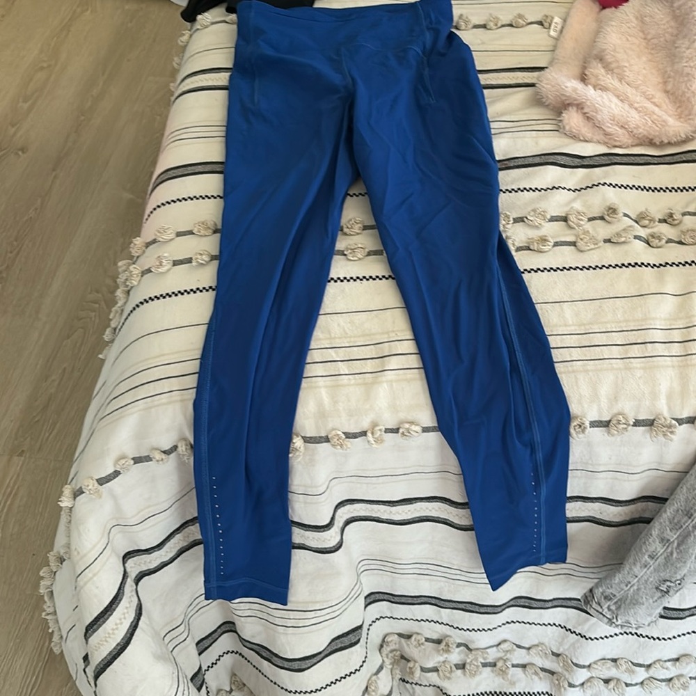 lululemon leggings 28’